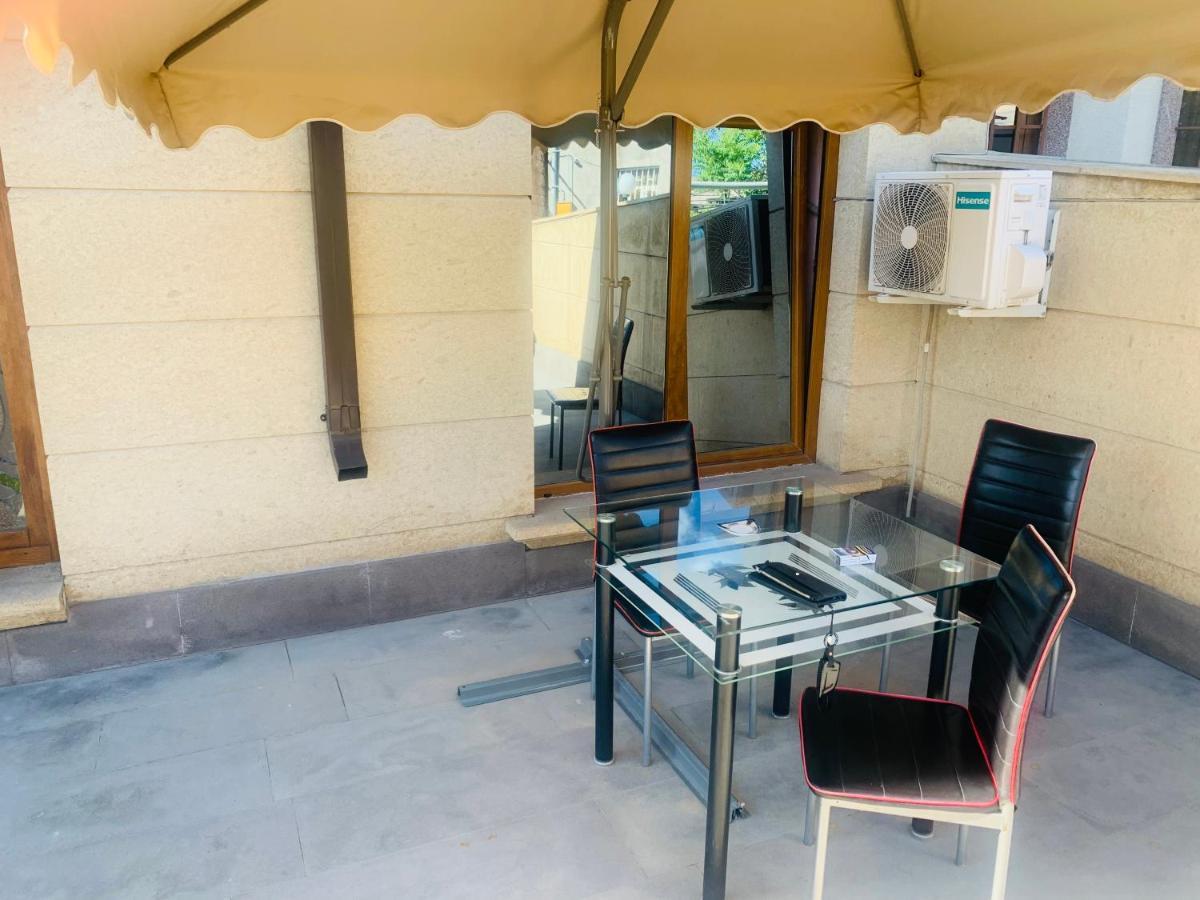 Art Hotel יירבאן מראה חיצוני תמונה