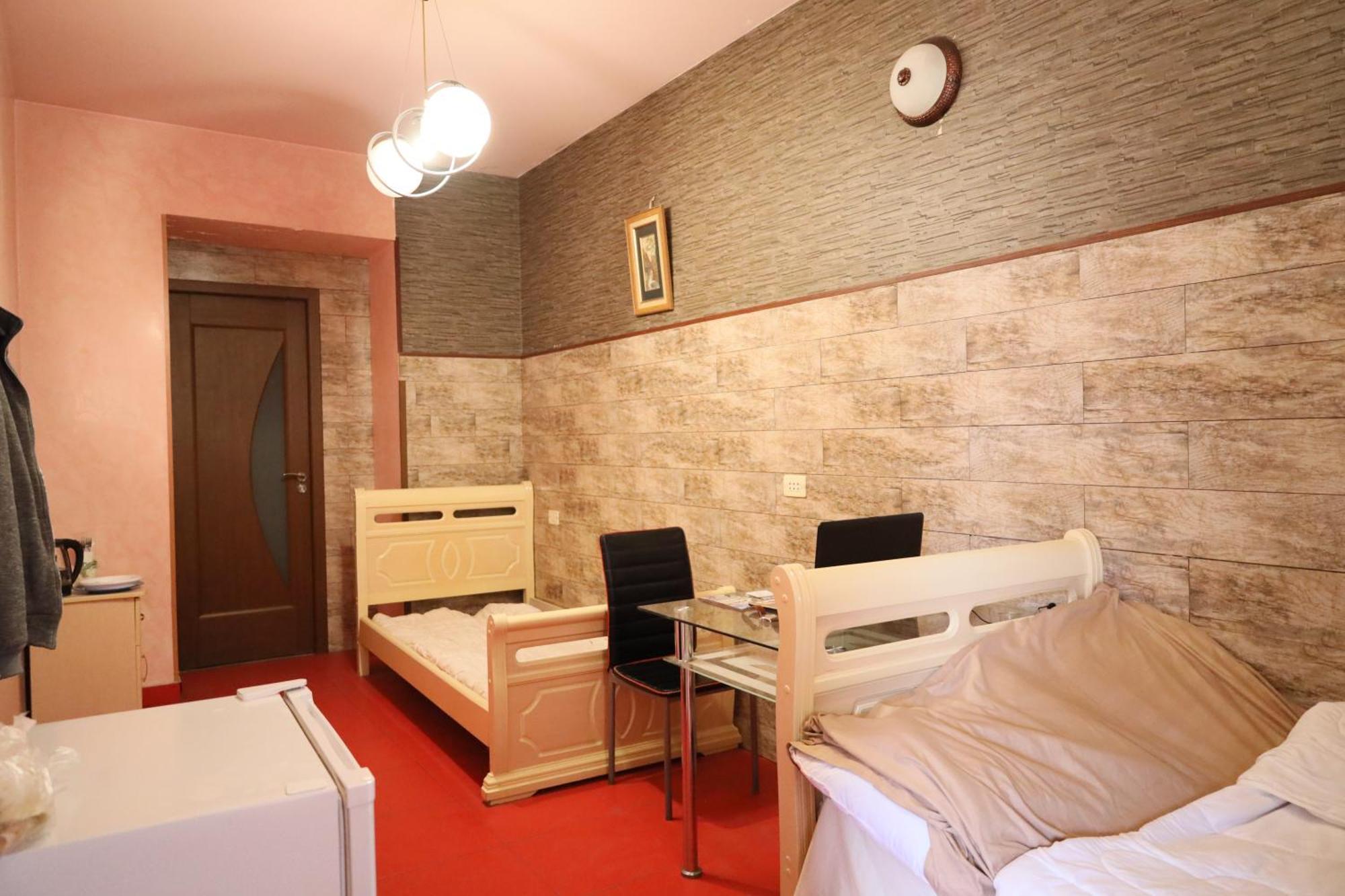 Art Hotel יירבאן מראה חיצוני תמונה