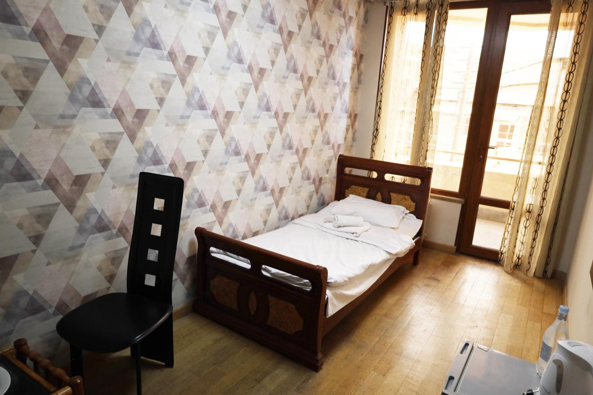 Art Hotel יירבאן מראה חיצוני תמונה
