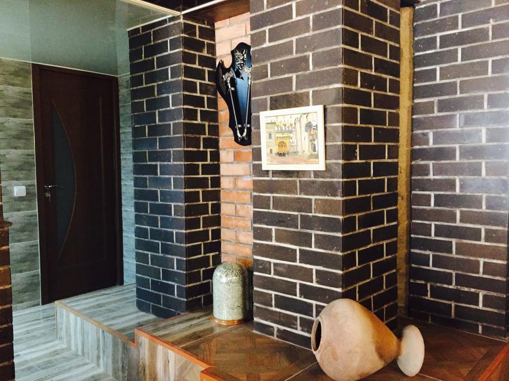 Art Hotel יירבאן מראה חיצוני תמונה
